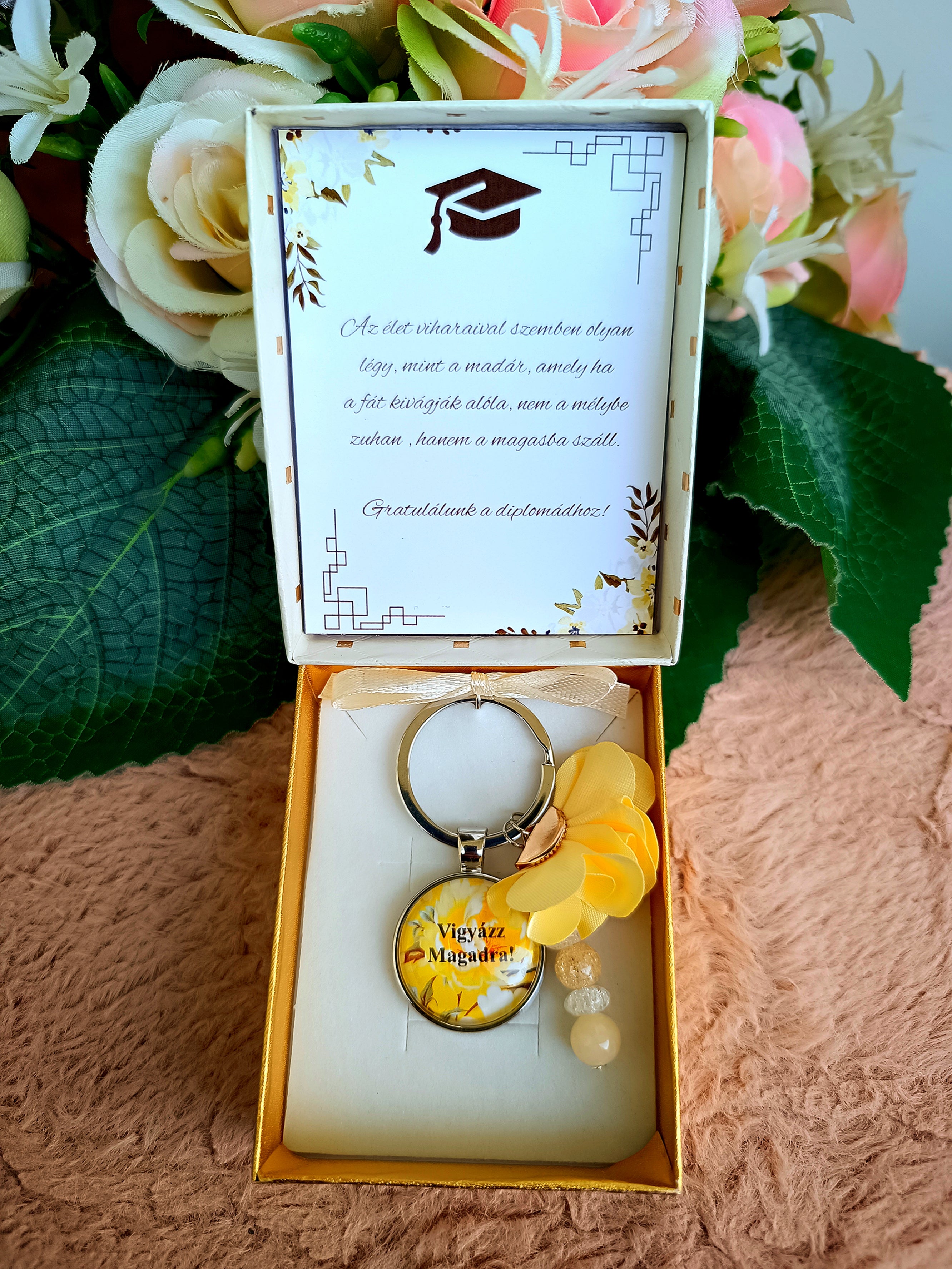 Vigyázz magadra! kulcstartó ballagási/diplomaosztó ajándék